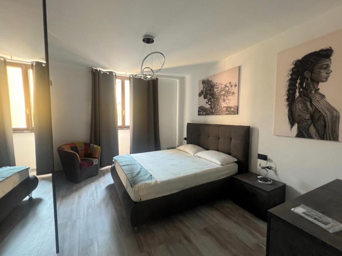 Apartment In Central Square With Lake View Lenno Exterior photo